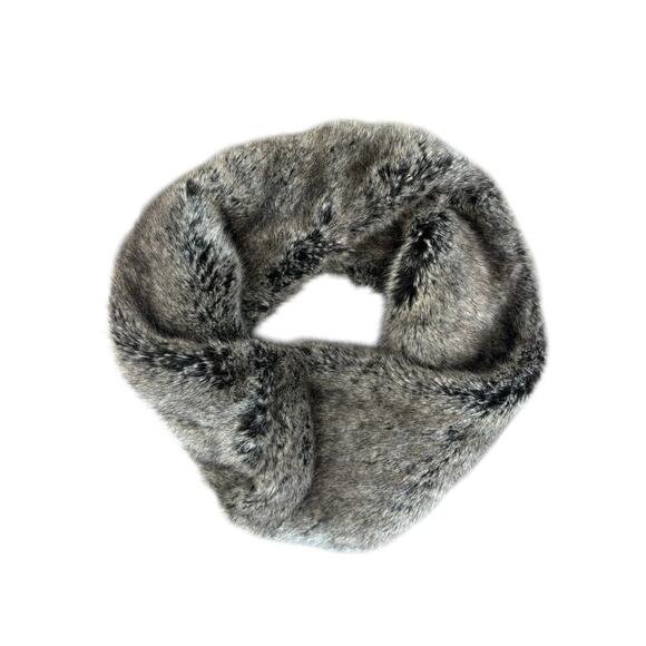 Heim-Made Faux Fur Infinity Scarf |Plush Circle Wrap | Cozy Winter Neck Warmer - Picture 1 of 4